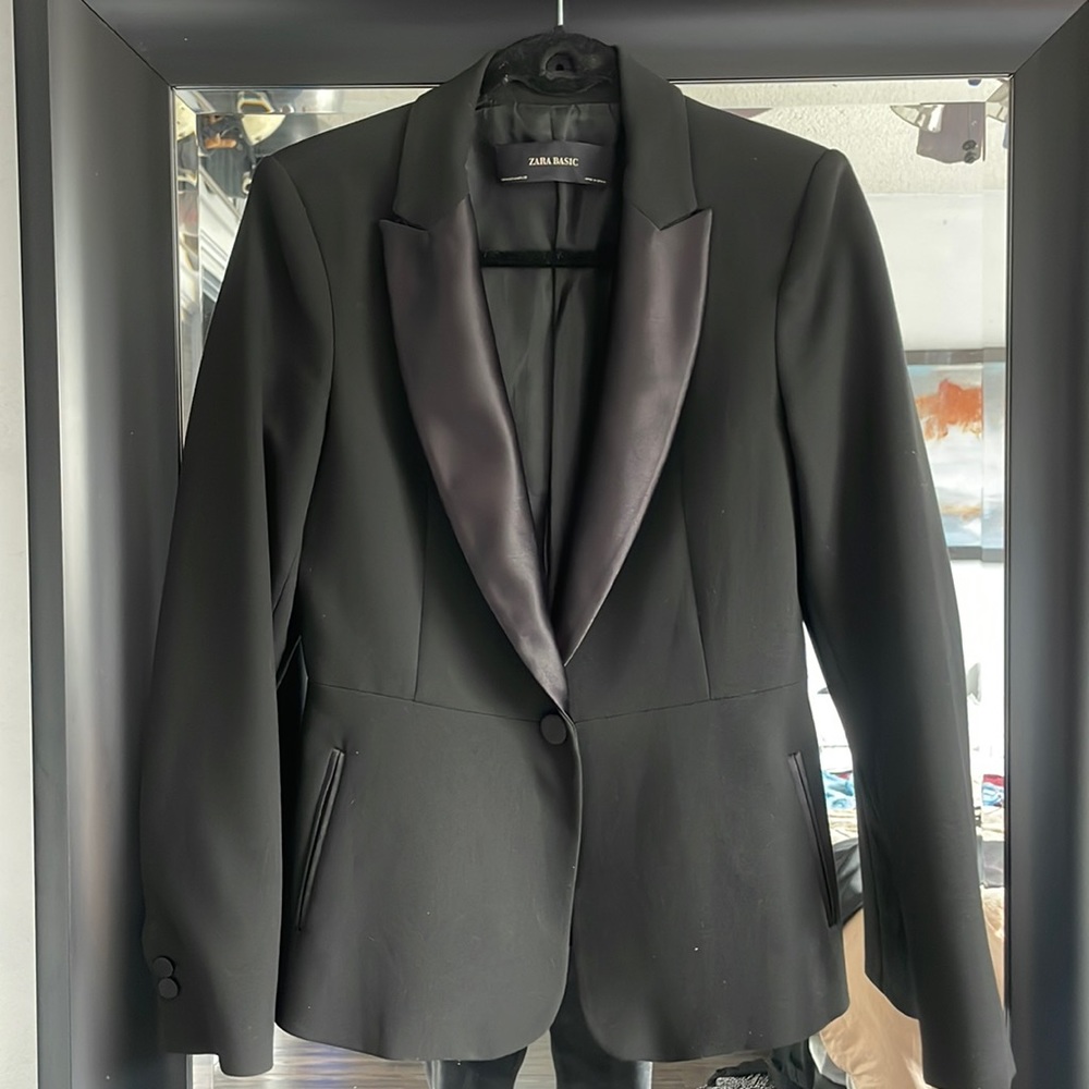 Zara Black suit blazer and pants